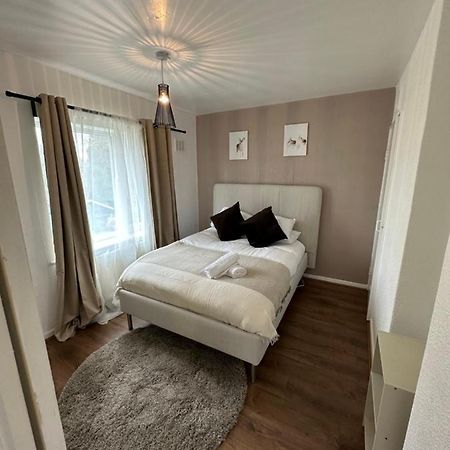 Lovely Spacious 3 Bedrooms House Бирмингем Экстерьер фото
